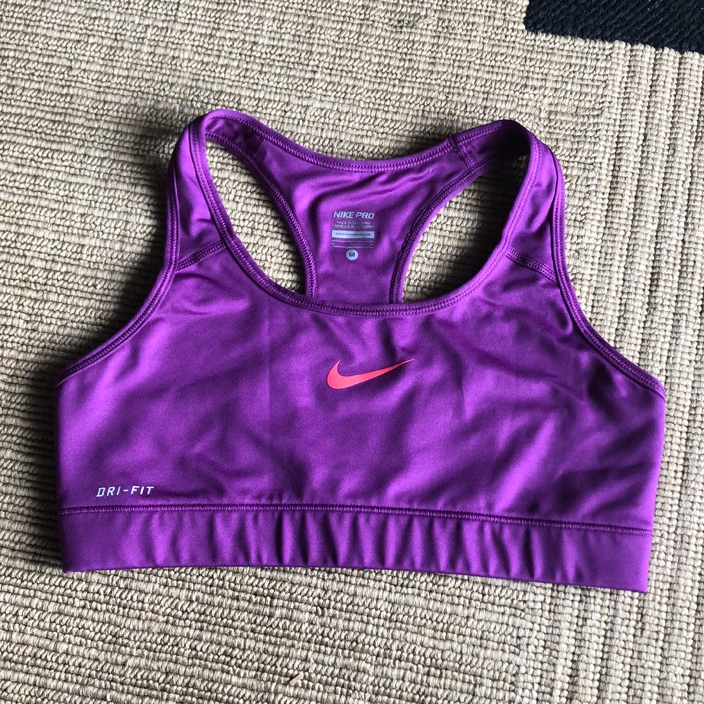 Sports bra